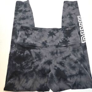 PINK Victoria’s Secret Yoga Leggings Women’s SZ M Black Tie Dye Athleisure